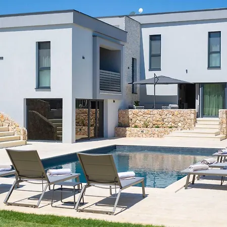 Villa Astrum With Heated Indoor And Outdoor Pool, Jacuzzi And Sauna Vrh (Krk)
