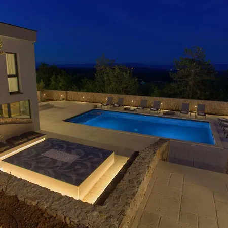 Astrum With Heated Indoor And Outdoor Pool, Jacuzzi And Sauna * Vrh (Krk)