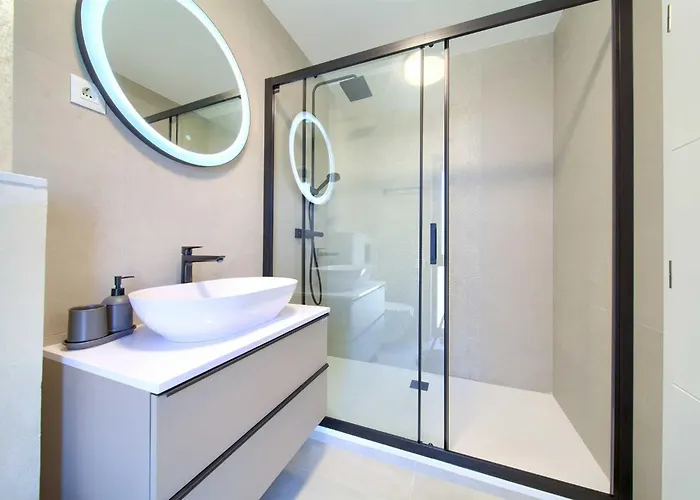 Βίλα Astrum With Heated Indoor And Outdoor Pool, Jacuzzi And Sauna