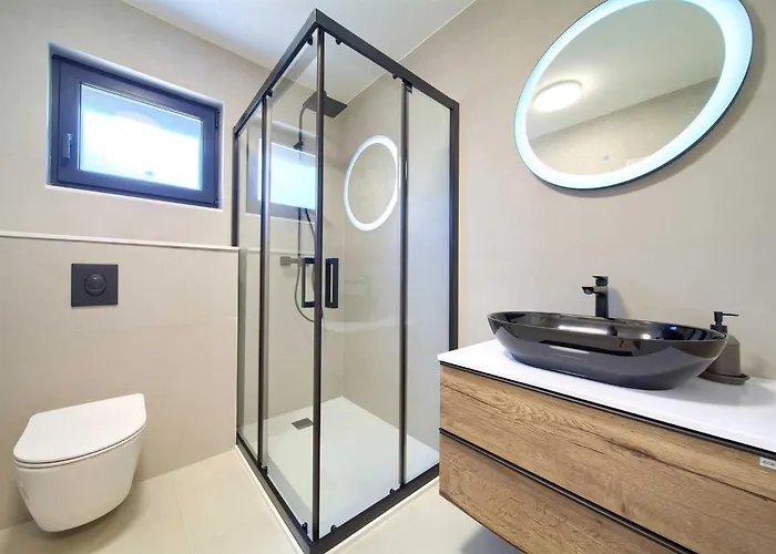 Βίλα Astrum With Heated Indoor And Outdoor Pool, Jacuzzi And Sauna