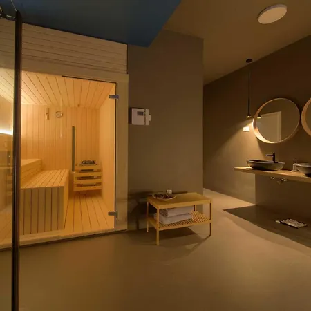 Astrum With Heated Indoor And Outdoor Pool, Jacuzzi And Sauna 빌라 Vrh (Krk)