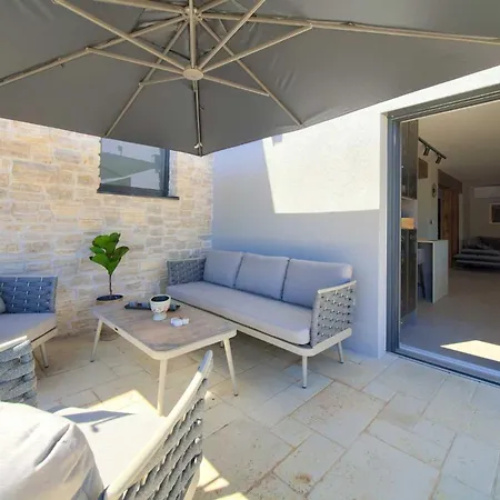 빌라 Astrum With Heated Indoor And Outdoor Pool, Jacuzzi And Sauna