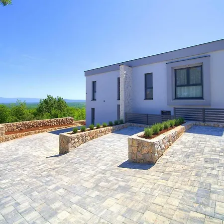 Astrum With Heated Indoor And Outdoor Pool, Jacuzzi And Sauna Vrh (Krk)