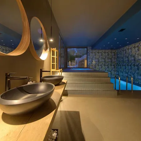 빌라 Astrum With Heated Indoor And Outdoor Pool, Jacuzzi And Sauna Vrh (Krk)