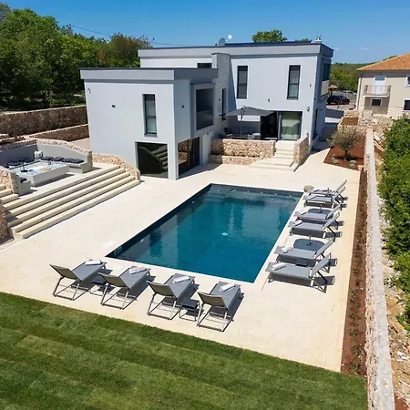 Vila Astrum With Heated Indoor And Outdoor Pool, Jacuzzi And Sauna