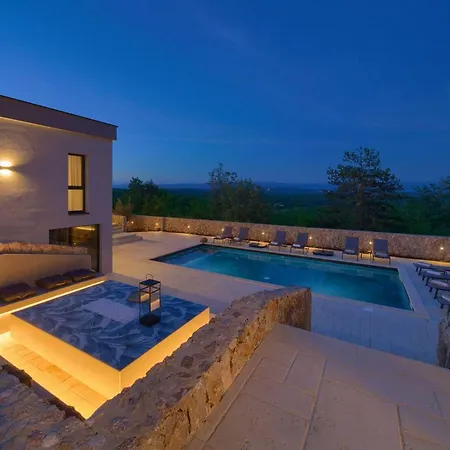 Astrum With Heated Indoor And Outdoor Pool, Jacuzzi And Sauna 빌라 *