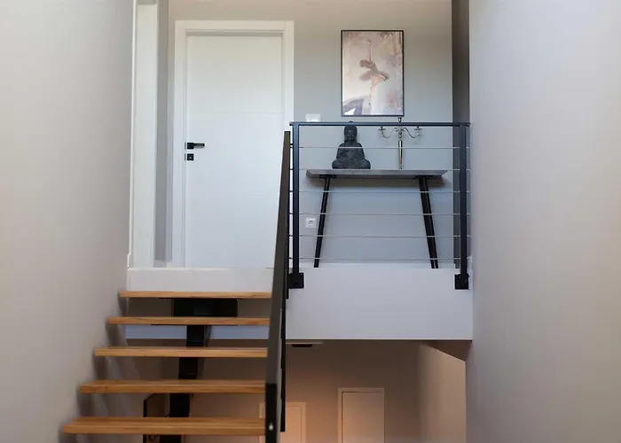 Astrum With Heated Indoor And Outdoor Pool, Jacuzzi And Sauna *