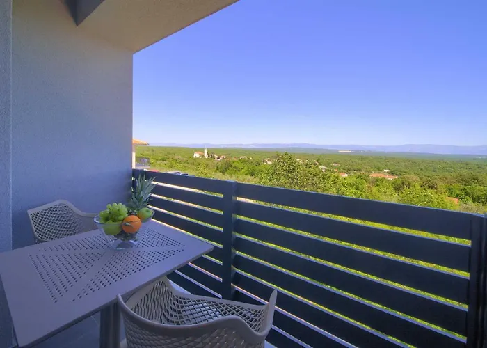 Astrum With Heated Indoor And Outdoor Pool, Jacuzzi And Sauna Villa Vrh (Krk)