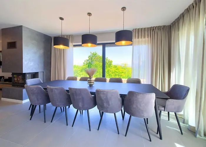 Astrum With Heated Indoor And Outdoor Pool, Jacuzzi And Sauna Villa