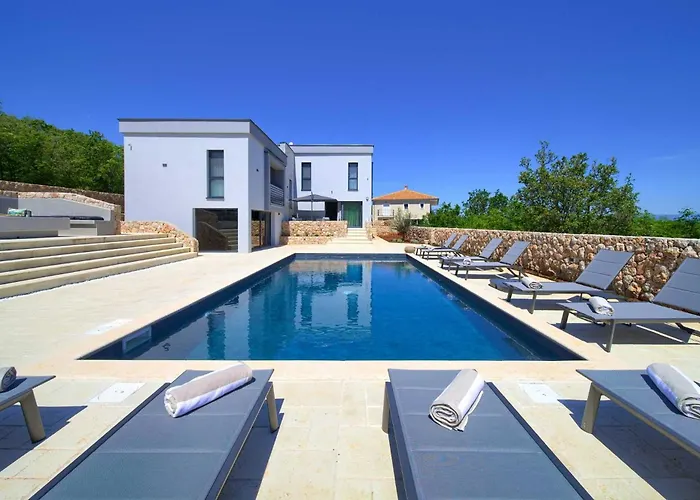 Astrum With Heated Indoor And Outdoor Pool, Jacuzzi And Sauna Villa Vrh (Krk)