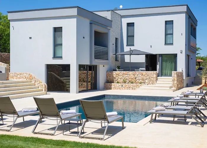 Villa Astrum With Heated Indoor And Outdoor Pool, Jacuzzi And Sauna Vrh (Krk)