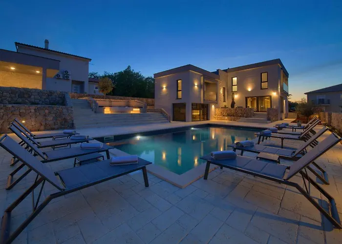 Astrum With Heated Indoor And Outdoor Pool, Jacuzzi And Sauna Villa Vrh (Krk)