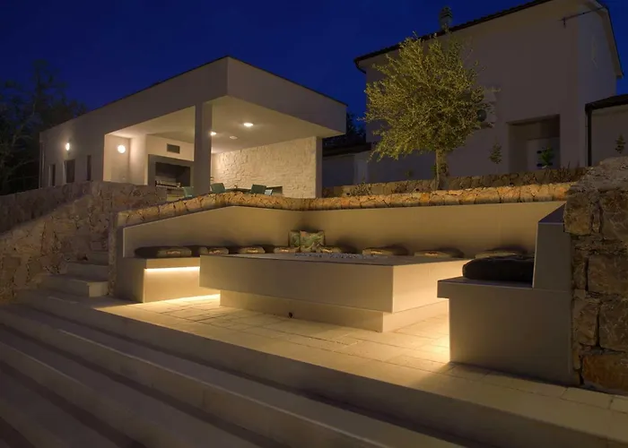 Astrum With Heated Indoor And Outdoor Pool, Jacuzzi And Sauna Villa *